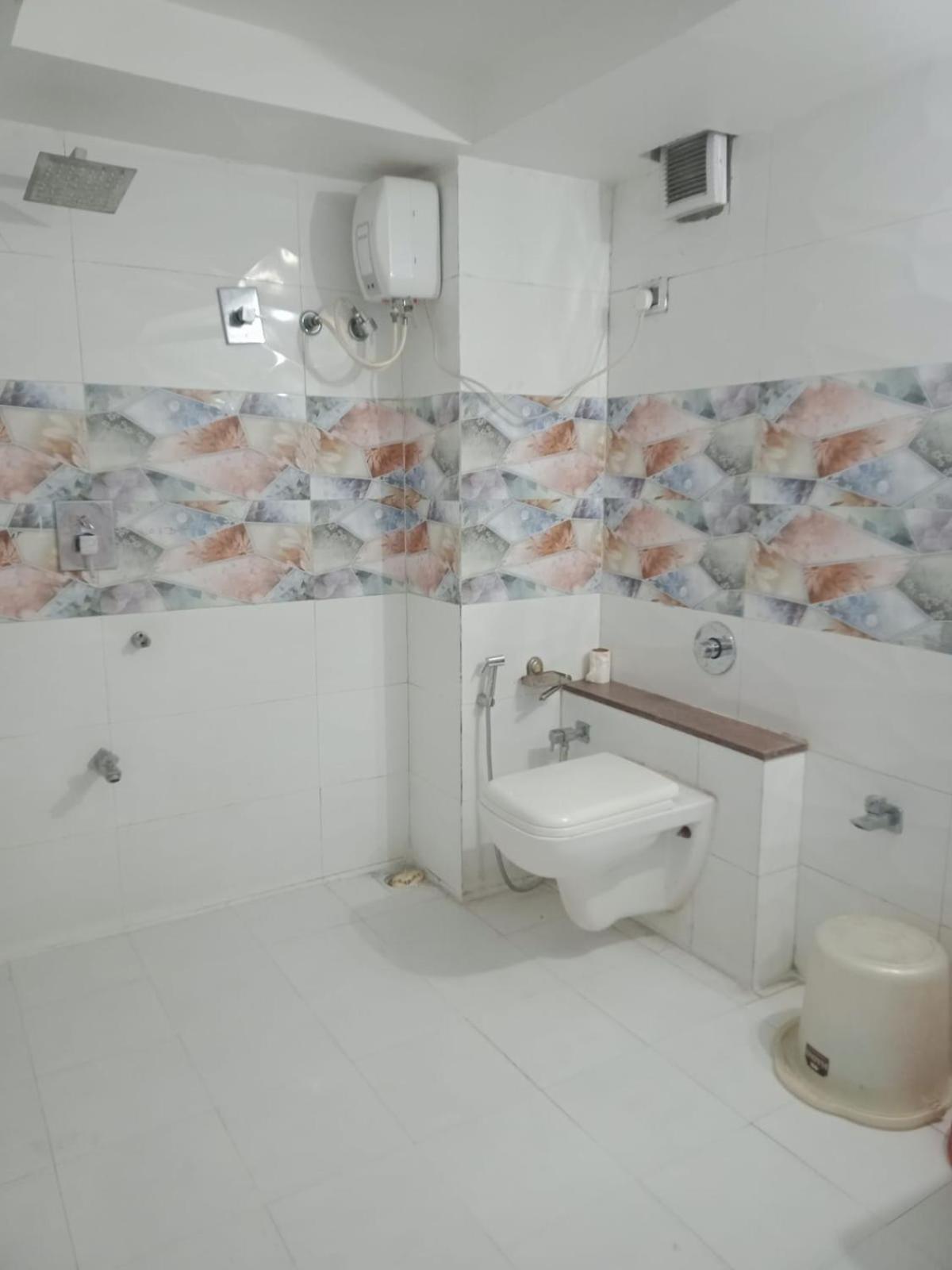 Hotel Hillton Gandhinagar Ngoại thất bức ảnh