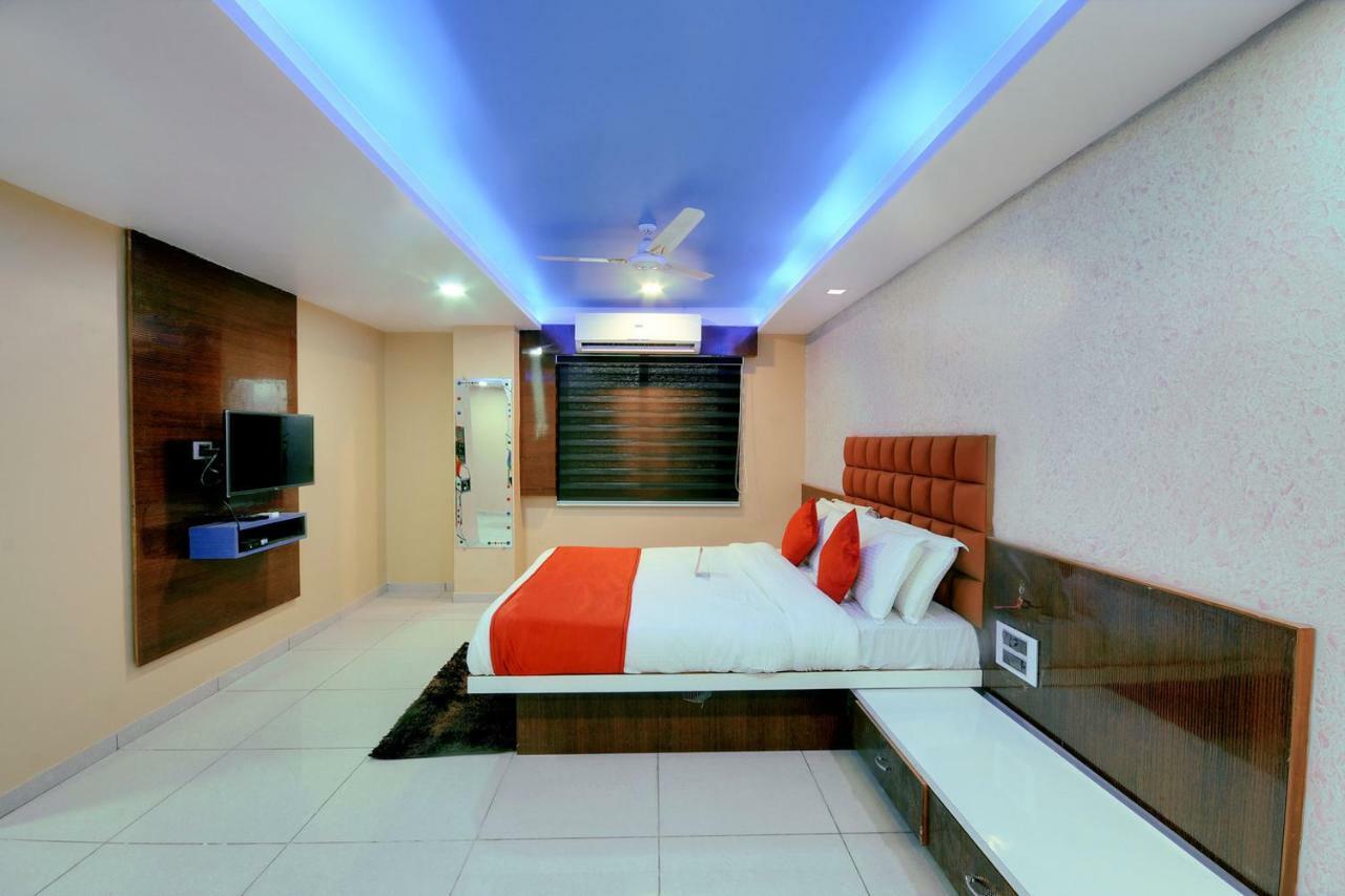 Hotel Hillton Gandhinagar Ngoại thất bức ảnh