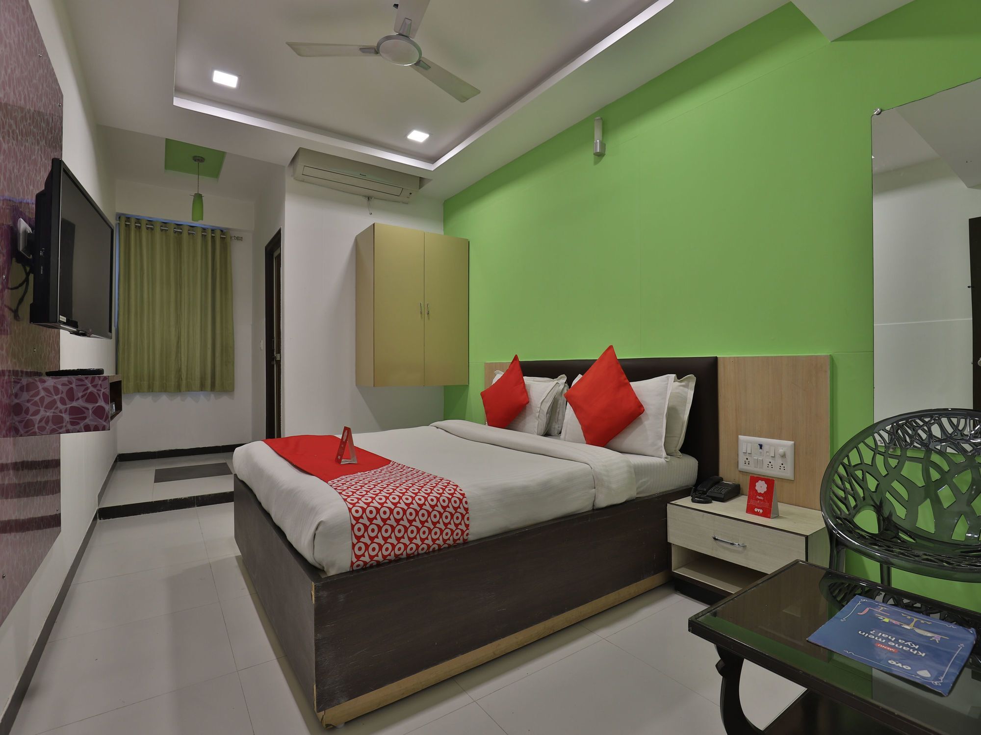 Hotel Hillton Gandhinagar Ngoại thất bức ảnh